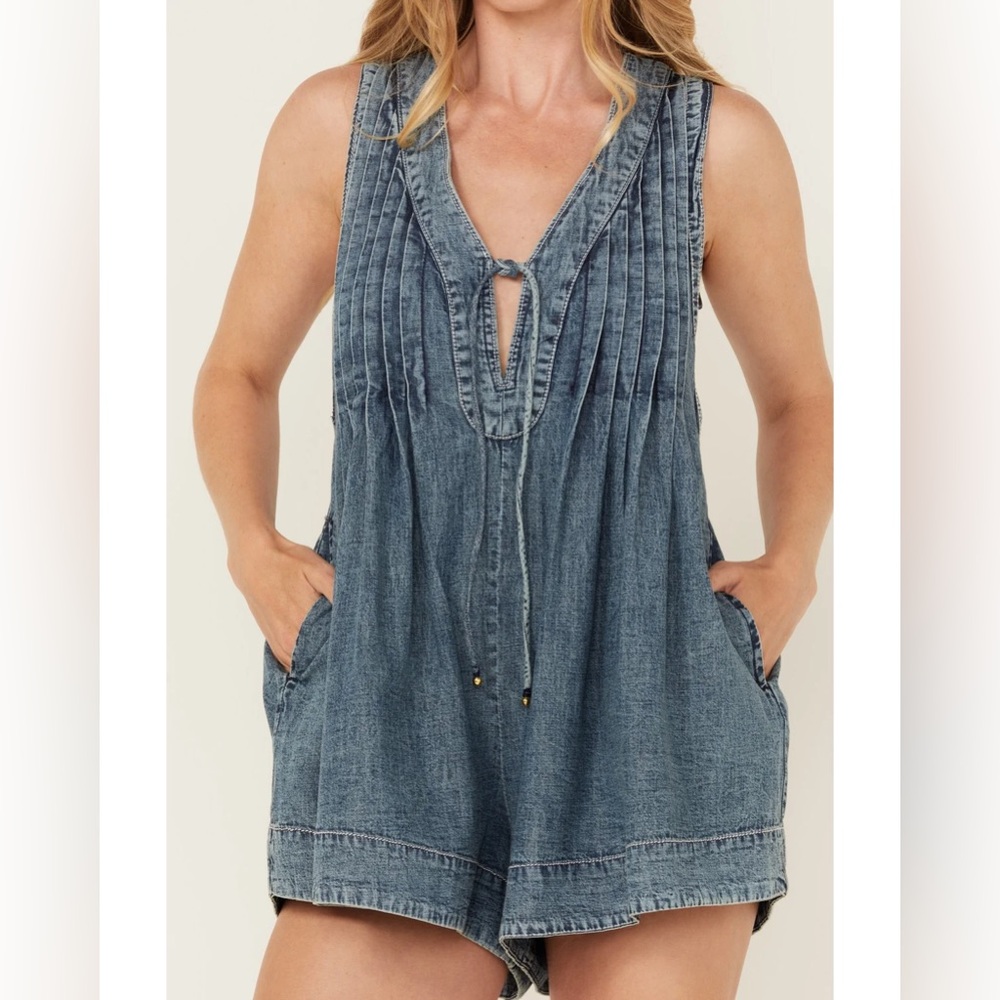 Navy blue and black color Sleeveless Washed Denim Romper in Blue